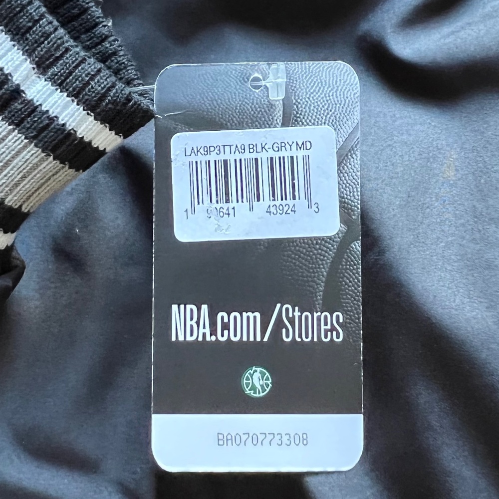 Lakers Reversible Hooded Jacket - Picture 6 of 6
